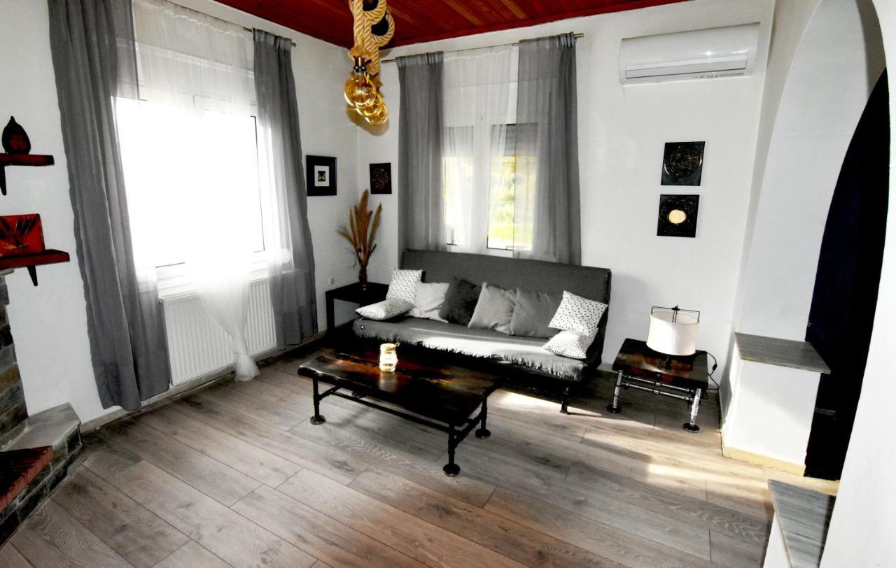 Casa Katina , Villa In Lagana, Agrilia Area Laganász Kültér fotó
