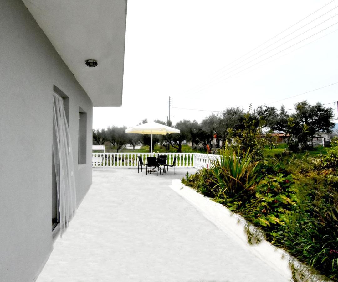Casa Katina , Villa In Lagana, Agrilia Area Laganász Kültér fotó