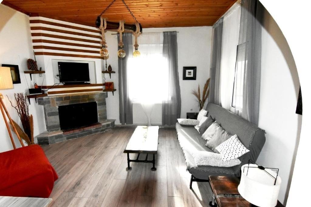 Casa Katina , Villa In Lagana, Agrilia Area Laganász Kültér fotó